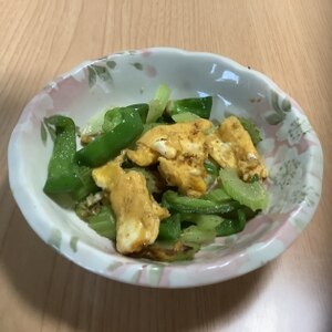 セロリとピーマンの卵炒め